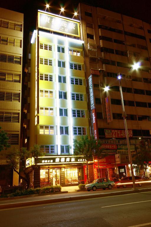 Kindness Hotel Shinkuchan Гаосюн Екстер'єр фото