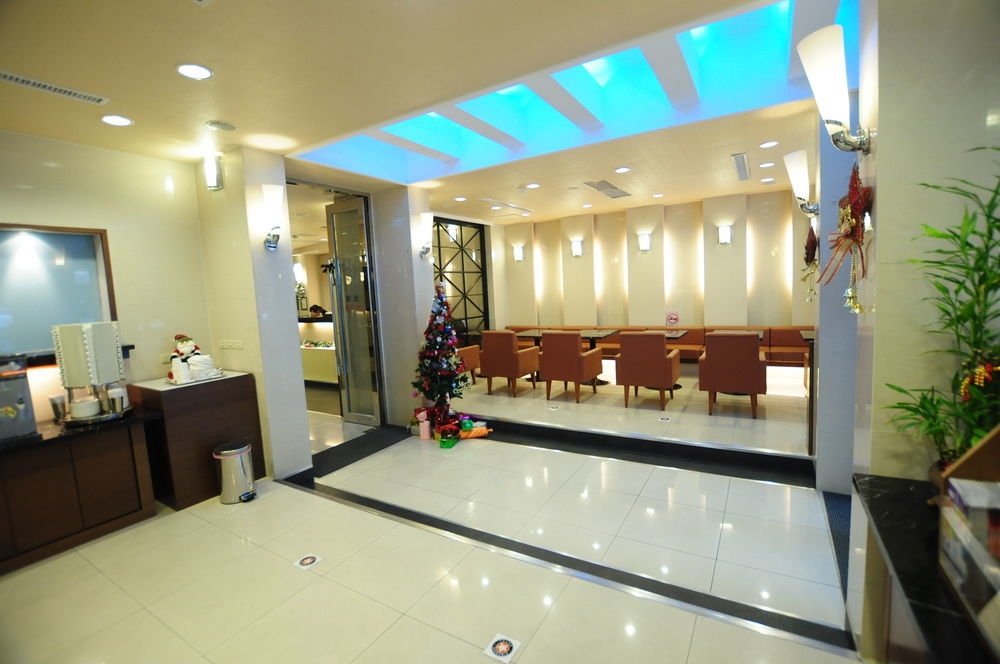 Kindness Hotel Shinkuchan Гаосюн Екстер'єр фото