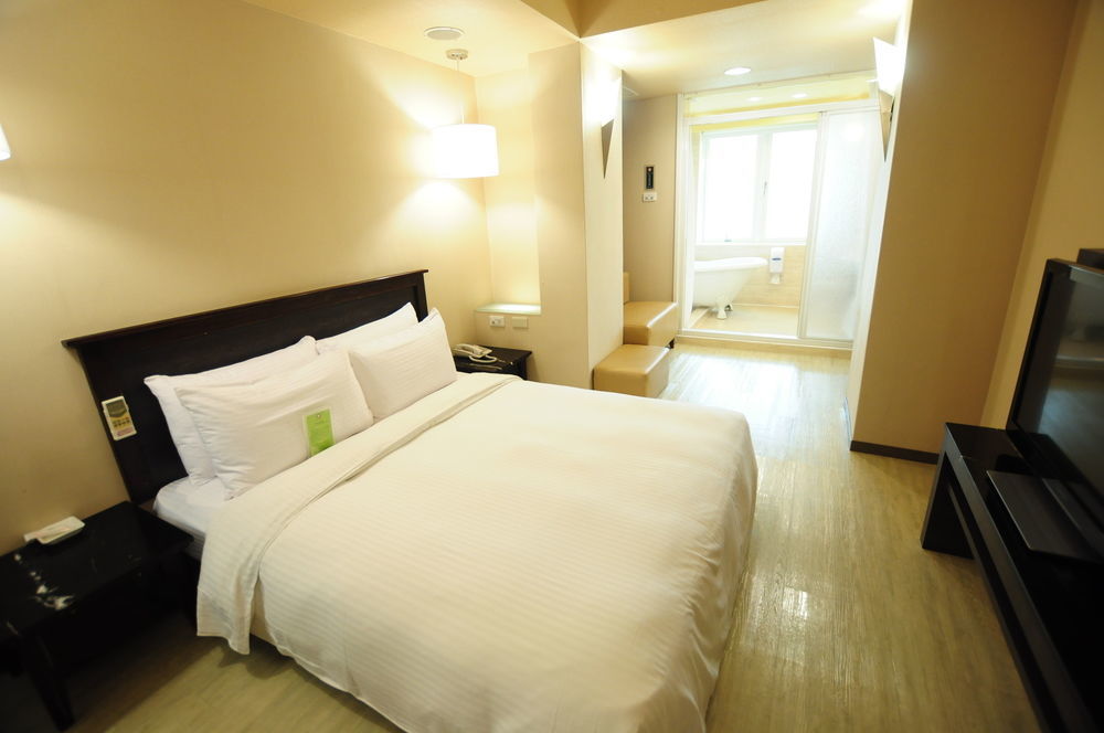 Kindness Hotel Shinkuchan Гаосюн Екстер'єр фото