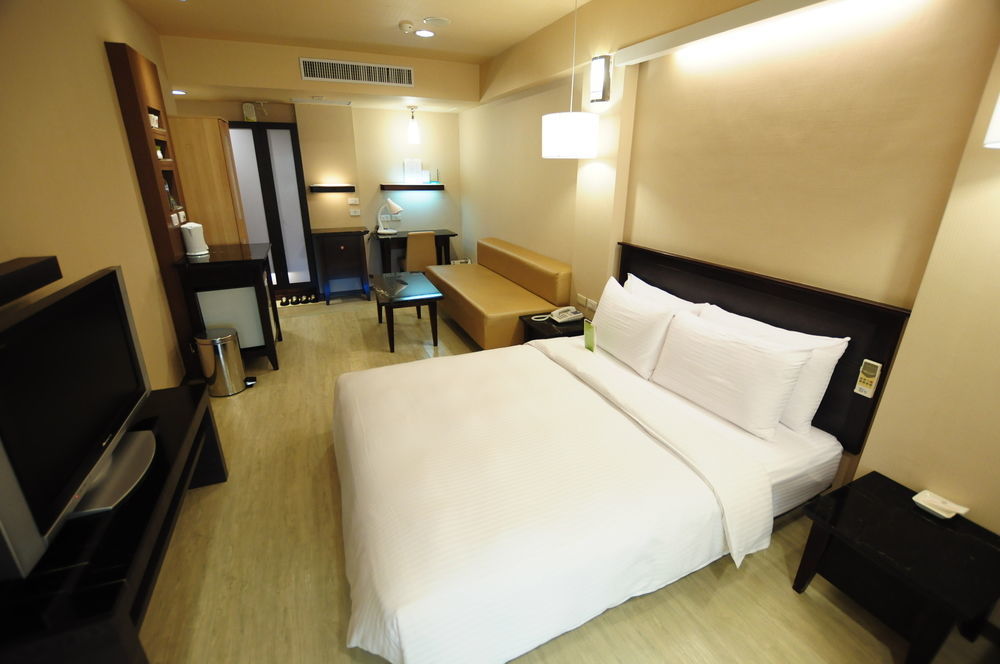 Kindness Hotel Shinkuchan Гаосюн Екстер'єр фото
