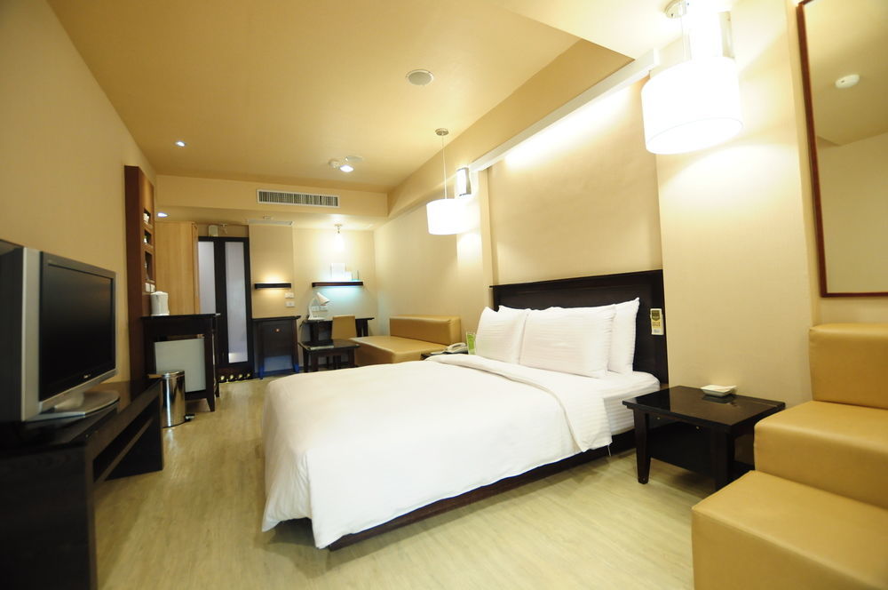Kindness Hotel Shinkuchan Гаосюн Екстер'єр фото