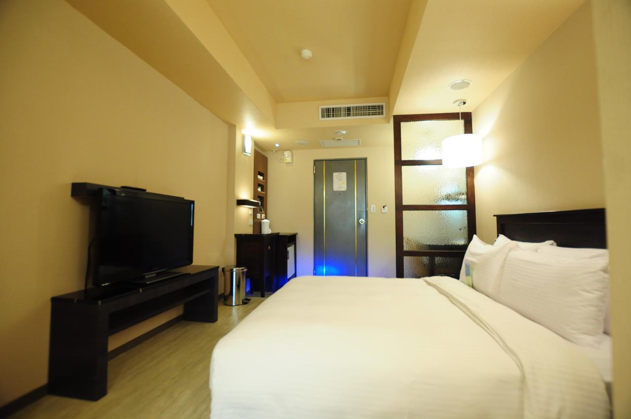 Kindness Hotel Shinkuchan Гаосюн Екстер'єр фото